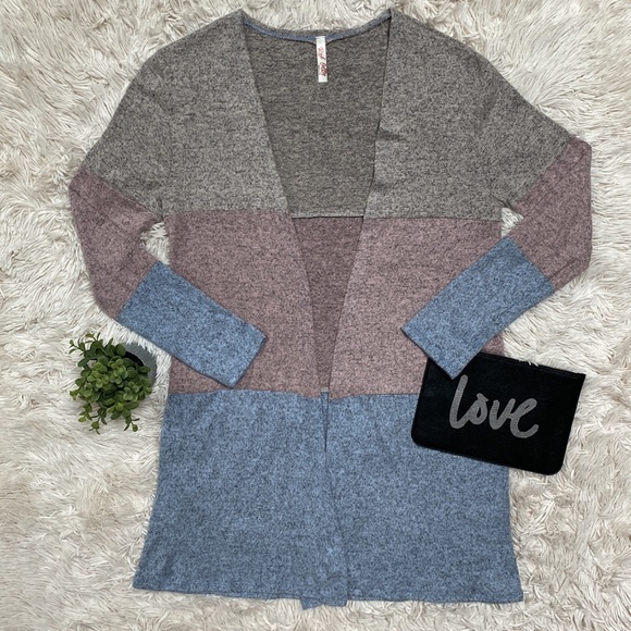 Red Lolly Open Cardigan ๐ Gray Pink & Blue - Picture 2 of 12